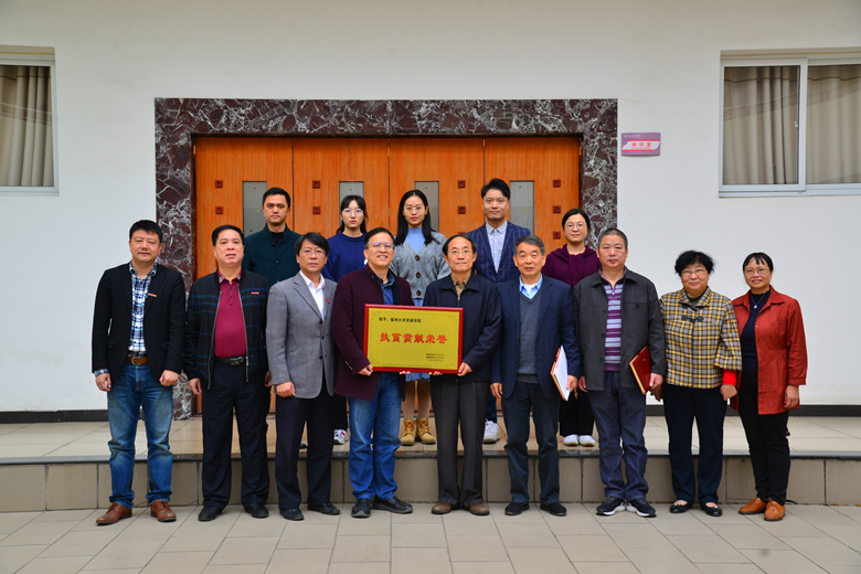 d8a_8924_副本.jpg d8a_8924_副本.jpg